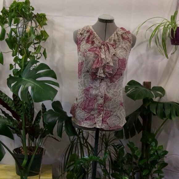 Banana Republic Tops - Banana Republic Sheer Leaf-Patterned, Sleeveless Button-Up, Size S